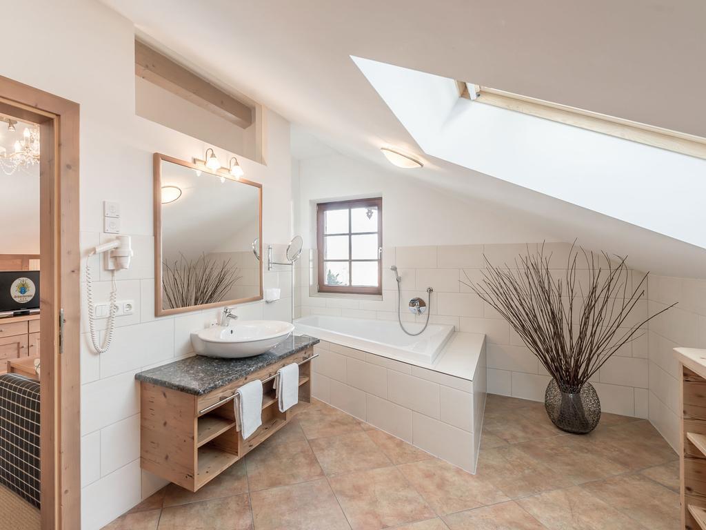 Schneiderwirt Hotel Nussdorf am Inn Luaran gambar